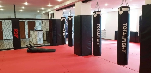 Мешок боксерский набивной TOTALFIGHT кожа, черн/бел, 35*146-42 фото 2